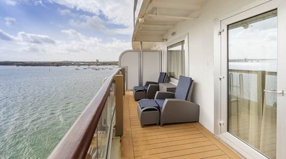 CUNARD Queen Elizabeth Q5 Q6 Suite 2.jpg